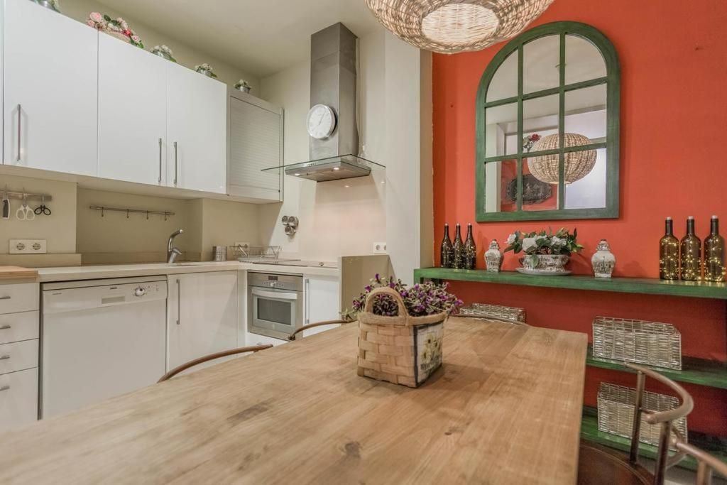 Fam Sevillian Townhouse — Photos 3